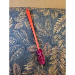 Manna Red Ultimate Bottle Brush